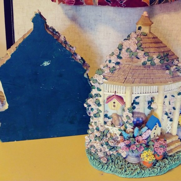 Home and Garden Bookends Gazebo Decor Spring Time Flowers Old Vintage - Picture 8 of 12